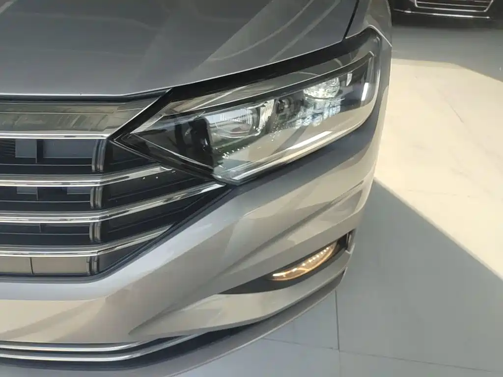 Volkswagen Sagitar, миниатюра 24