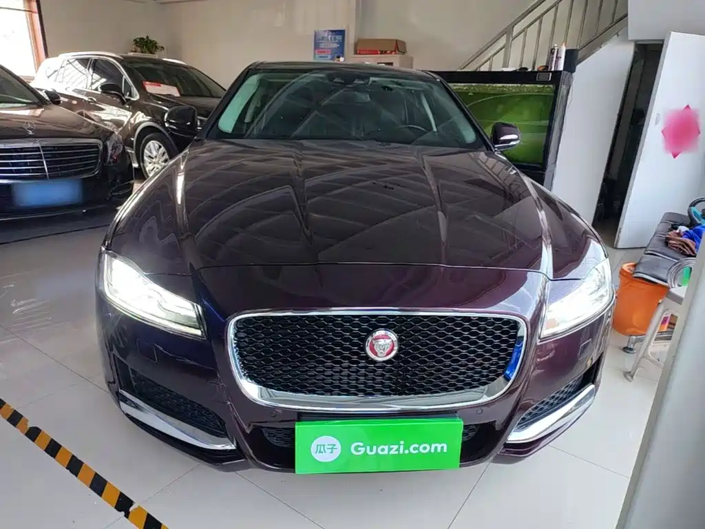 Фото 3 - Jaguar XFL