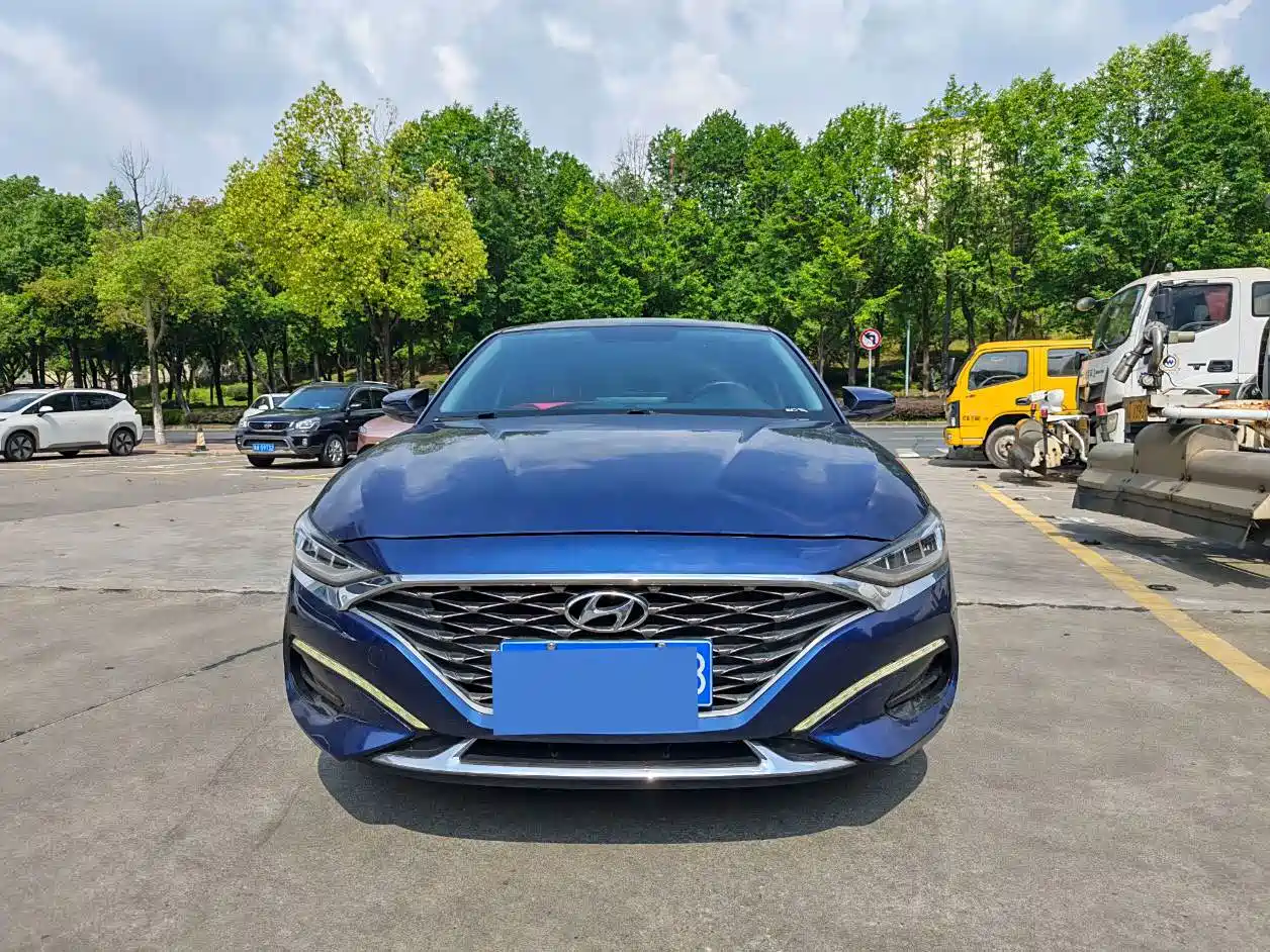 Фото 2 - Hyundai Fista