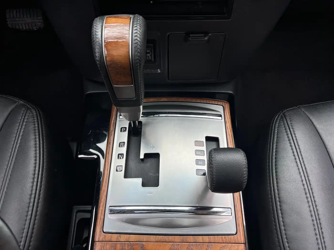 Mitsubishi Pajero (Import) 2020 3.0L Automatic Standard Edition фото 14