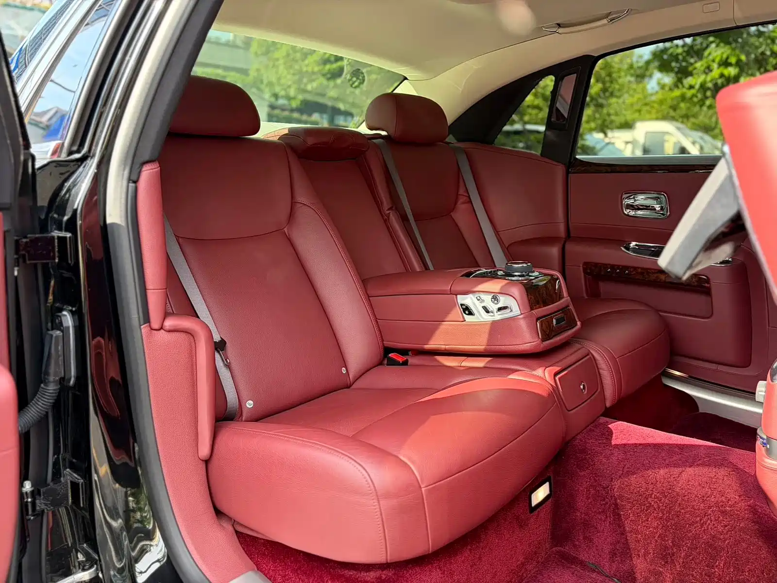 Фото 21 - Rolls-Royce Ghost