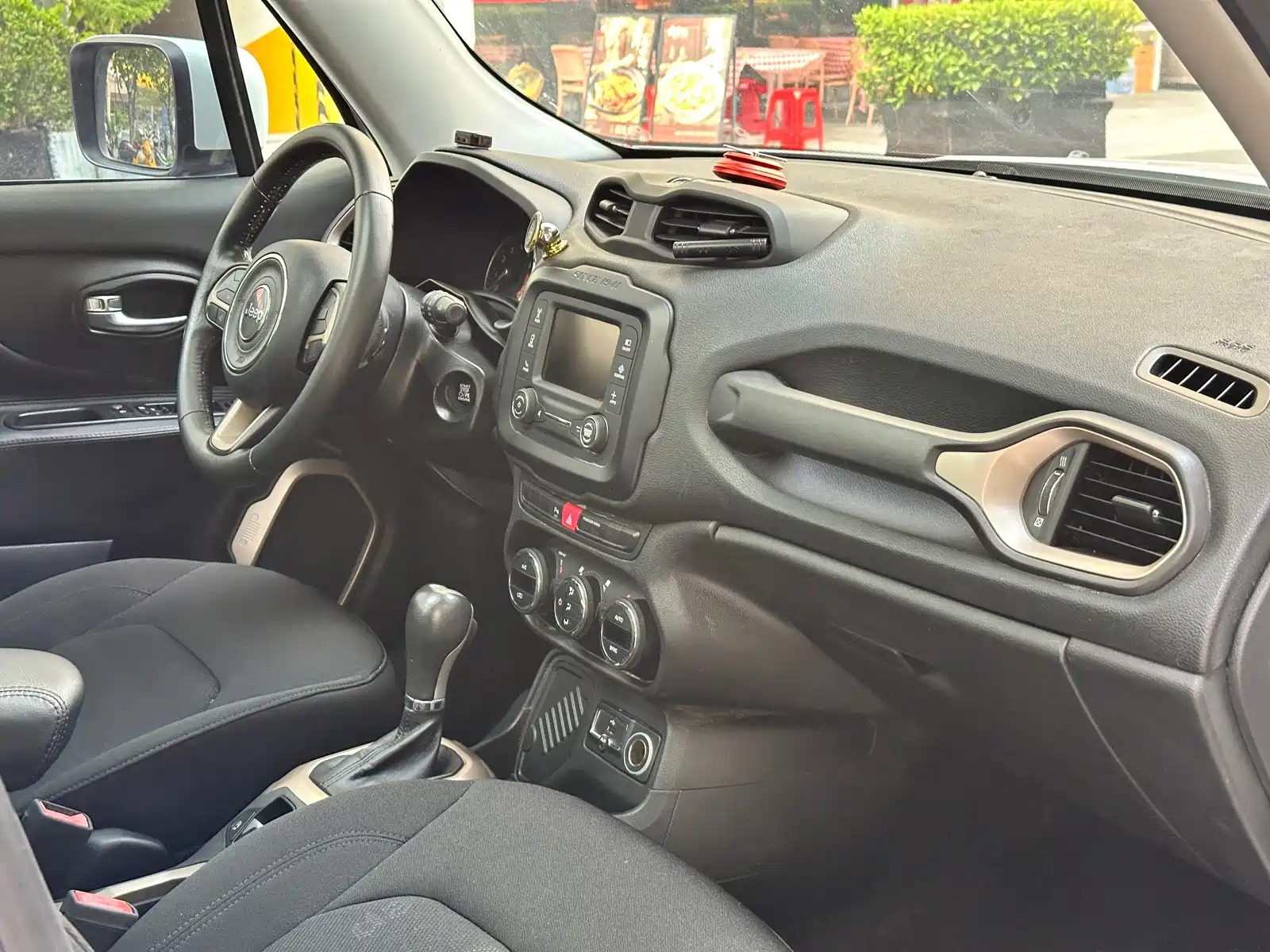 Фото 10 - Jeep Renegade