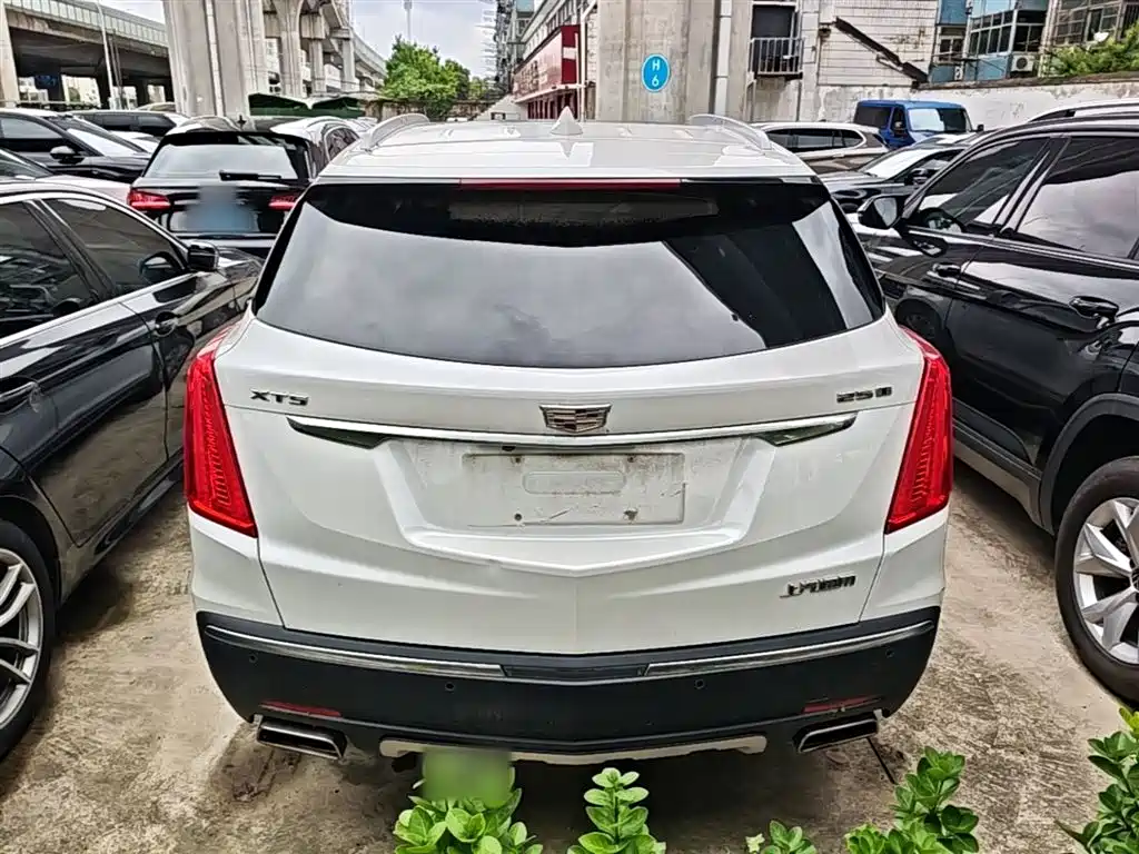 Cadillac XT5 2016 25T Luxury Model фото 6