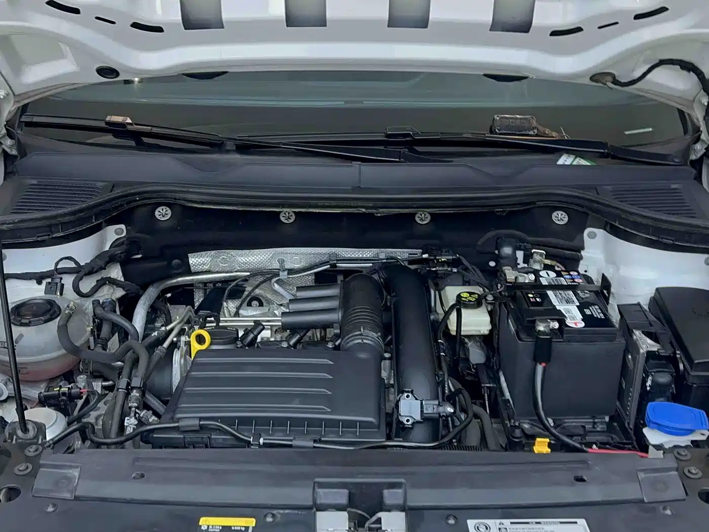 Volkswagen Tharu 2022 280TSI FWD Luxury Edition фото 11