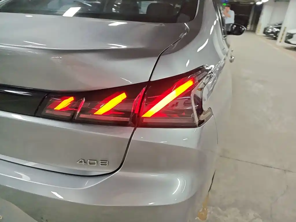 Peugeot 408 2025 2022 1.6T Light Chaser Edition