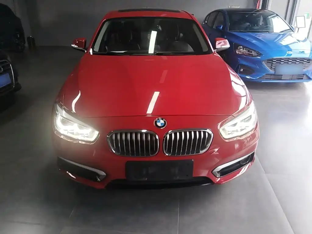 صورة 3 - BMW 1 Series (Import)