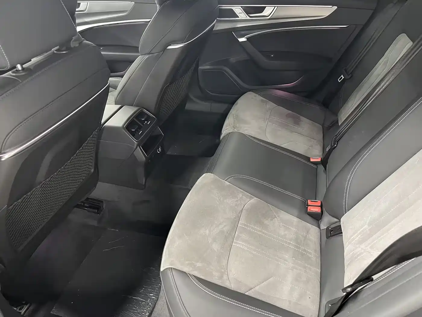 Audi A6L 2023 40 TFSI Luxury Dynamic фото 14