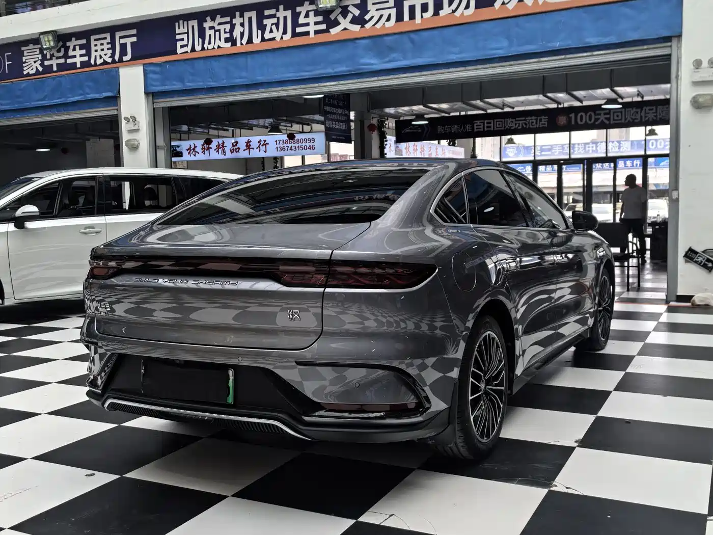 BYD Han 2023 DM-i Champion Edition 121KM Honor фото 4