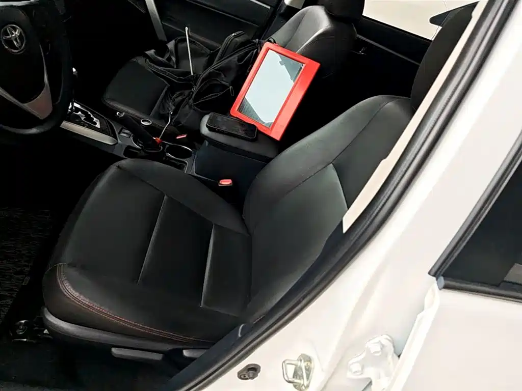 Toyota Corolla 2017 Facelift 1.2T S-CVT GL-i фото 15