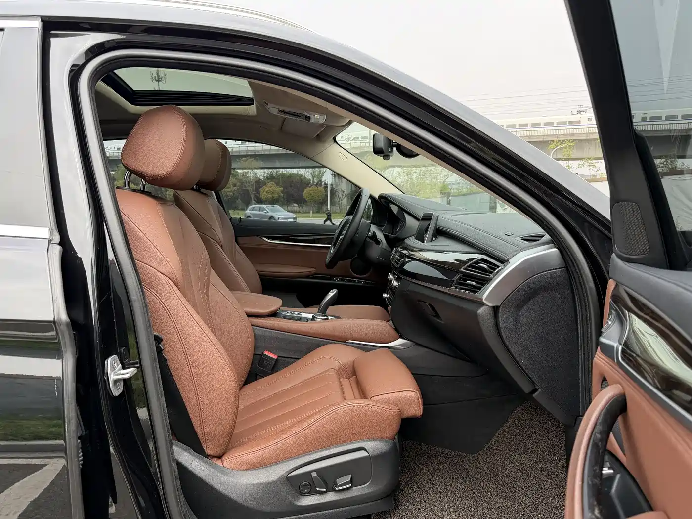 BMW X6 2015 xDrive28i фото 12