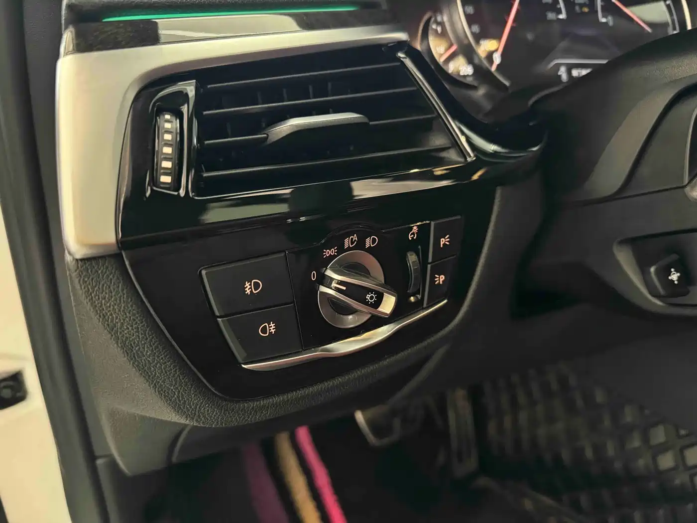 BMW 5 Series 2018 Facelift 530Li xDrive M Sport Package фото 15
