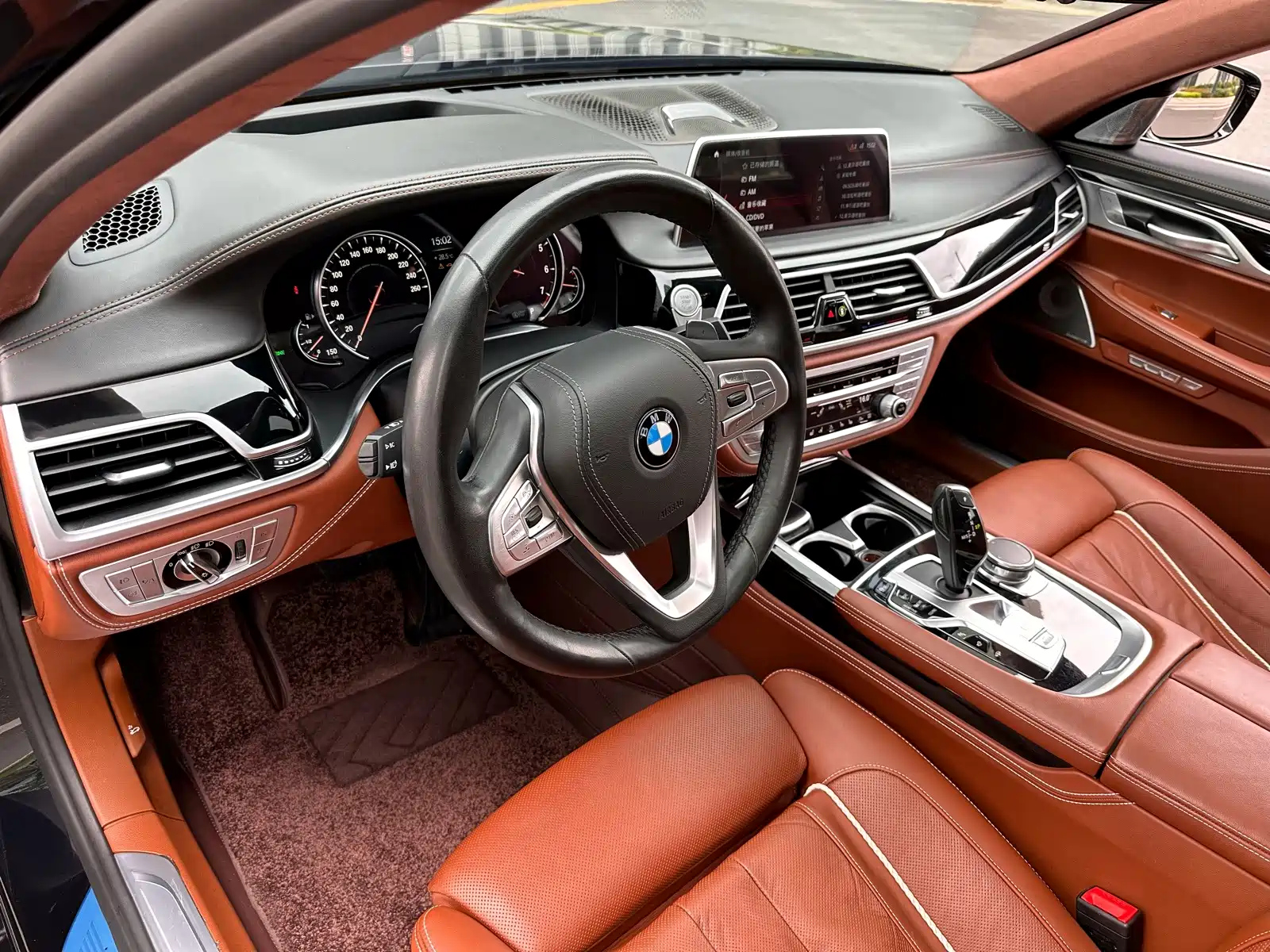 Фото 30 - BMW 7 Series
