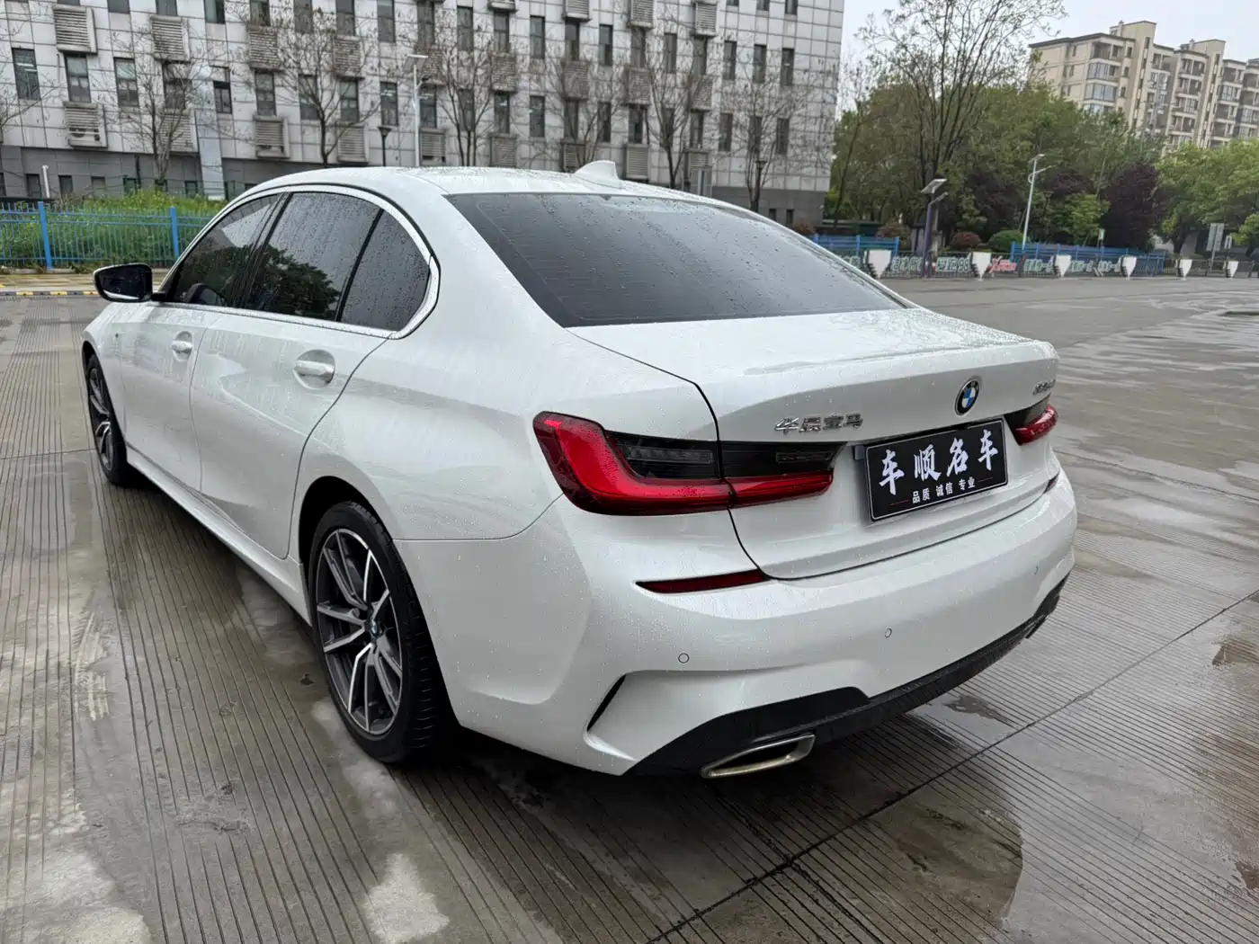 BMW 3 Series 2021 320Li M Sport Package фото 4