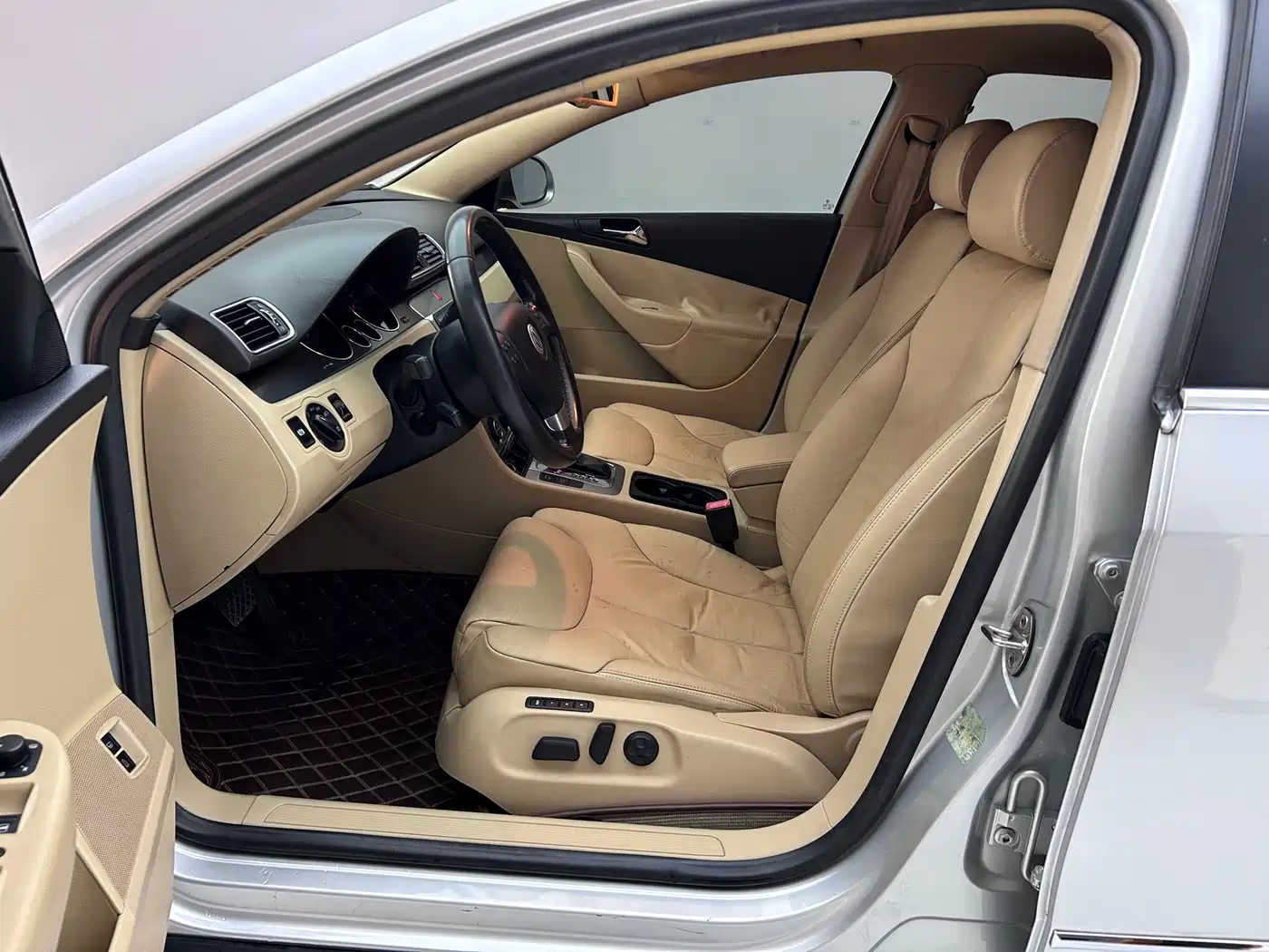 Volkswagen Magotan 2009 1.8TSI DSG Comfort фото 8