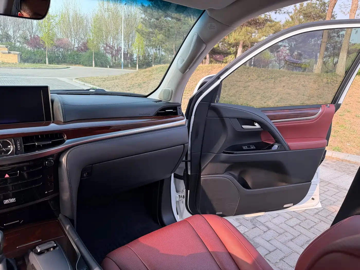 Lexus LX 2017 570 Prestige Luxury фото 30