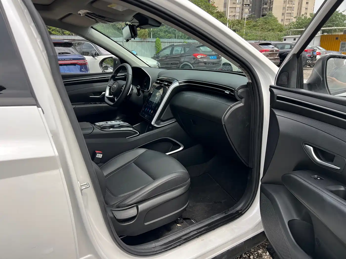 Hyundai Tucson 2023 Tucson L 1.5T Automatic 2WD DLX Luxury Edition фото 8