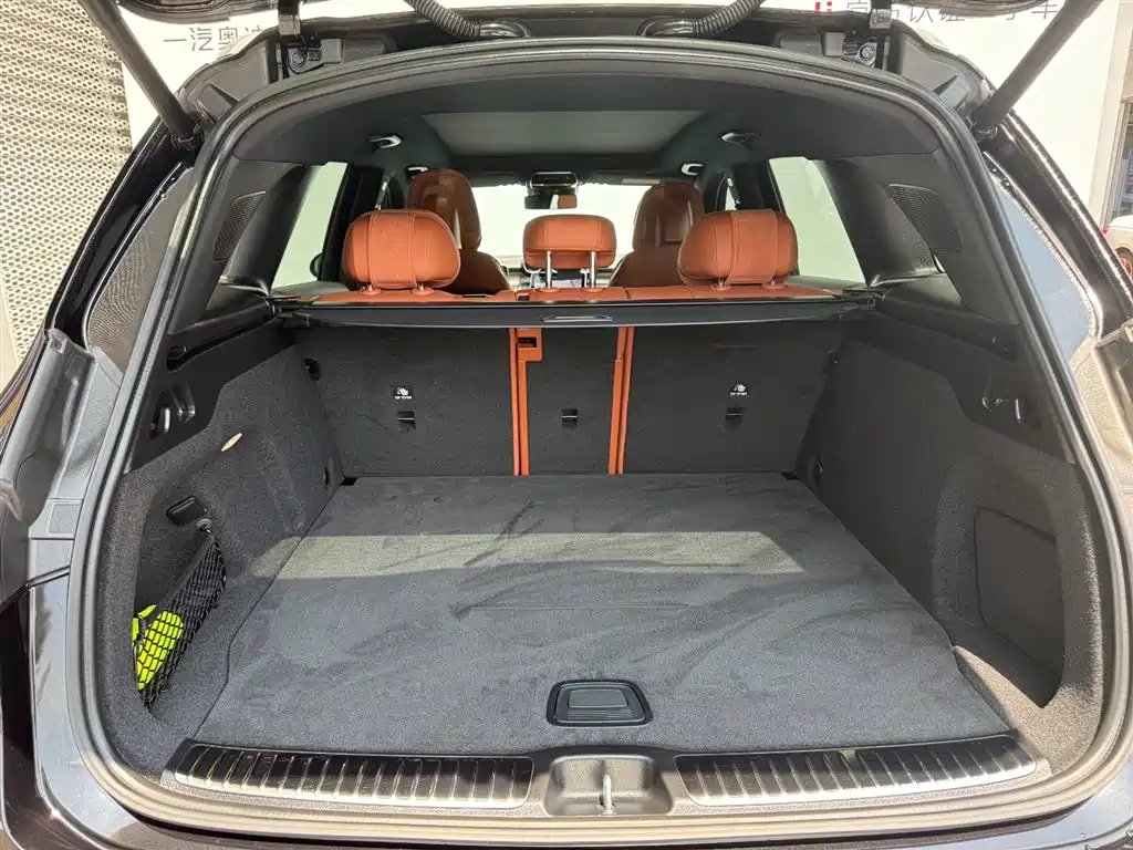 Mercedes-Benz GLC 2025 Facelift GLC 260 L 4MATIC Luxury фото 14