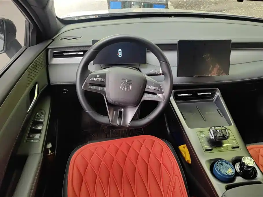 BYD Qin PLUS 2025 DM-i Smart Drive 55KM Leader фото 15