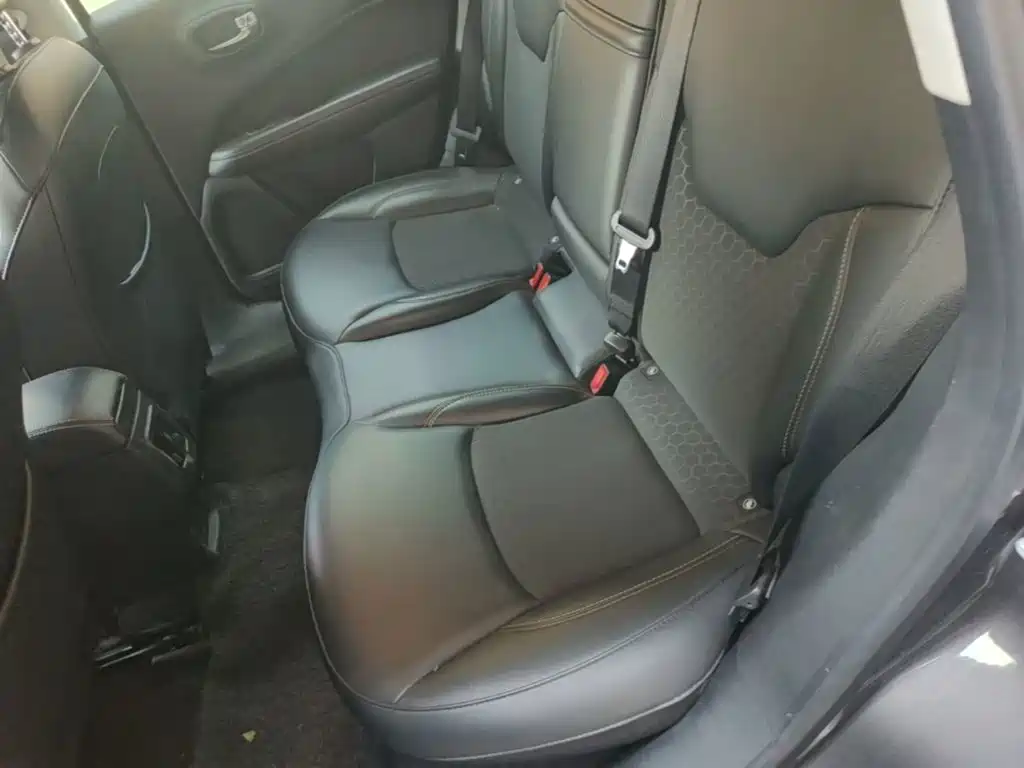 Photo 17 - Jeep Compass