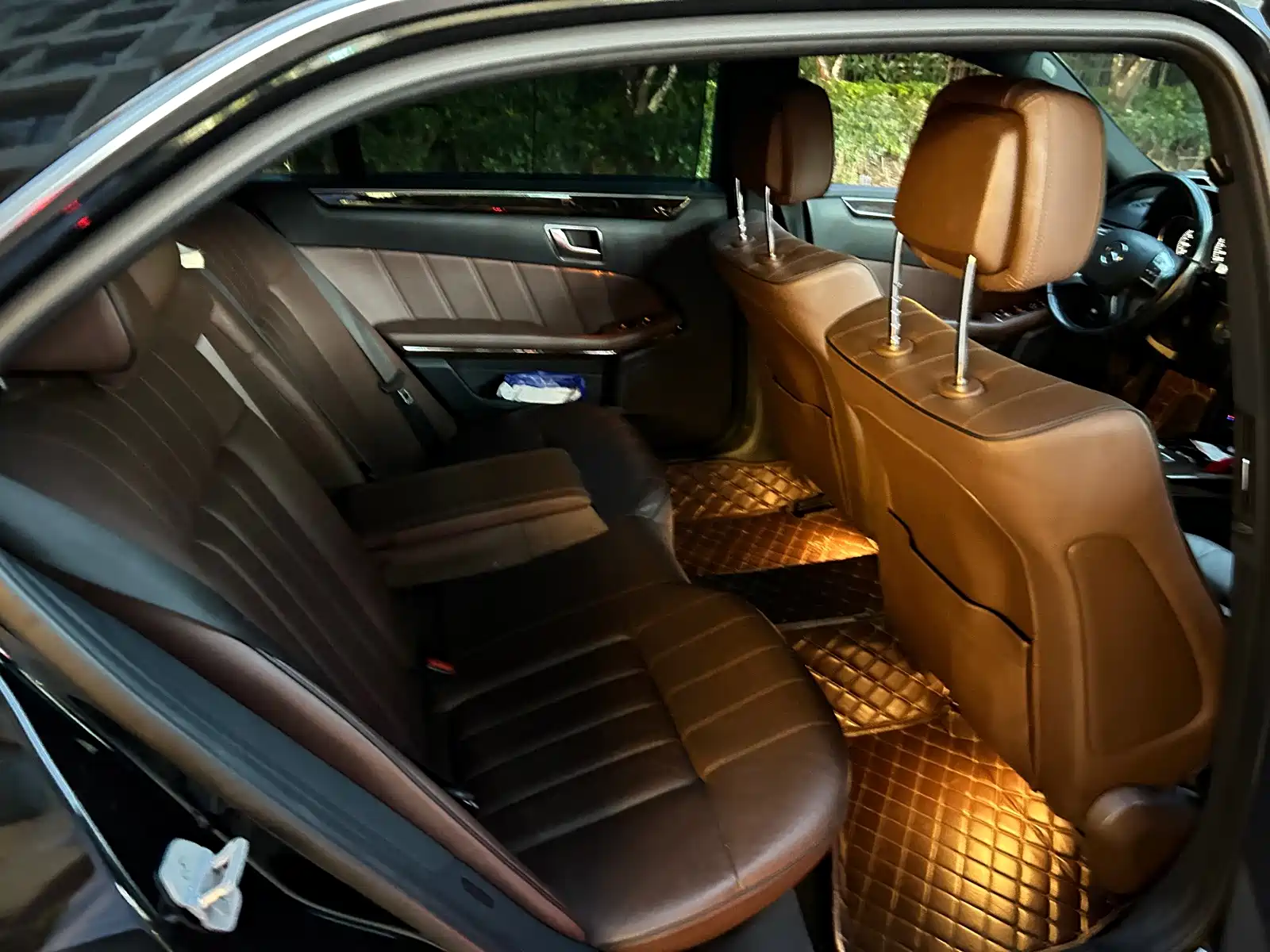 Photo 13 - Mercedes-Benz E-Class