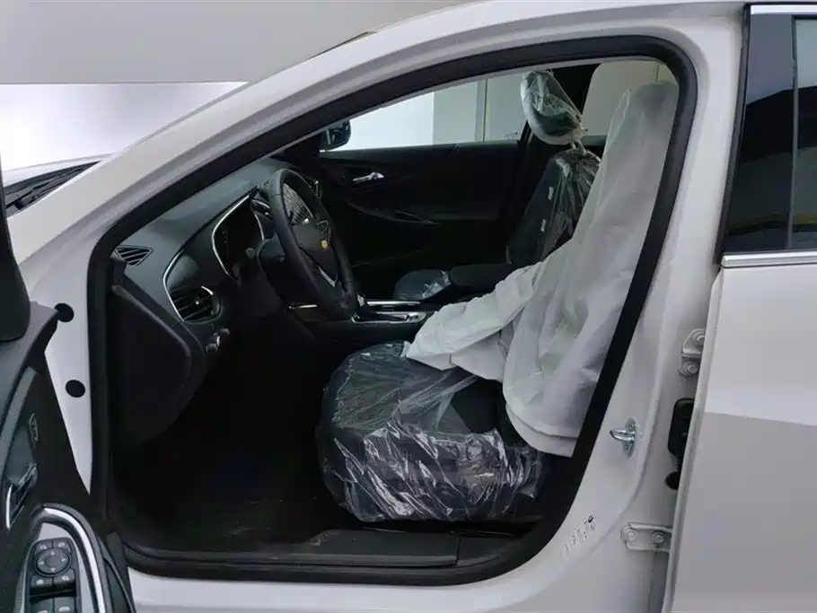 Chevrolet Malibu XL 2023 1.5T RS Edition фото 9