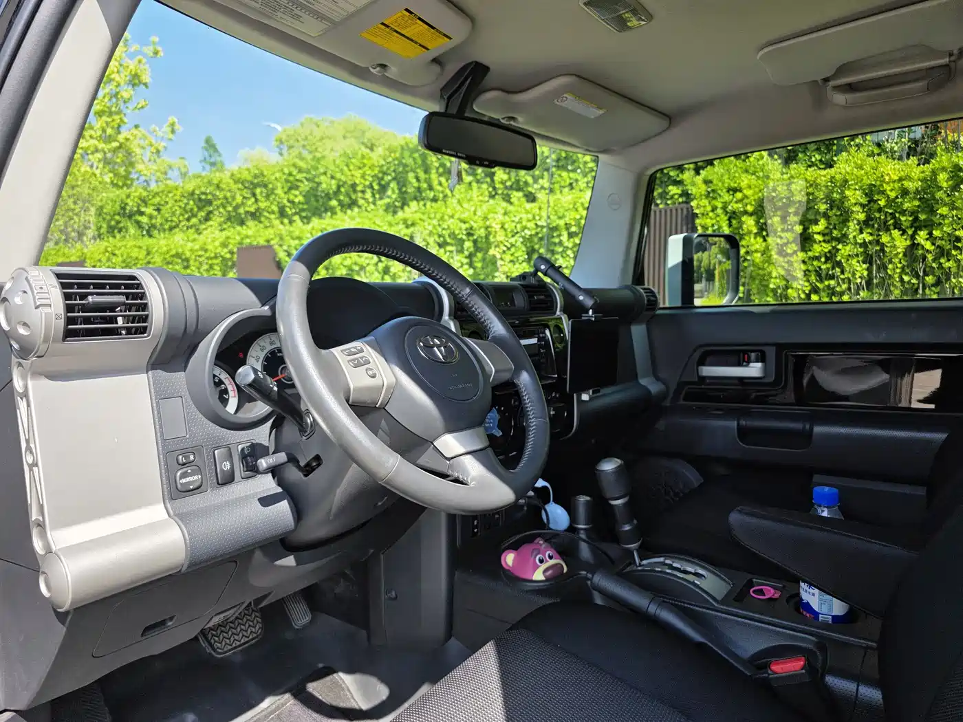 Toyota FJ Cruiser 2011 4.0L фото 4