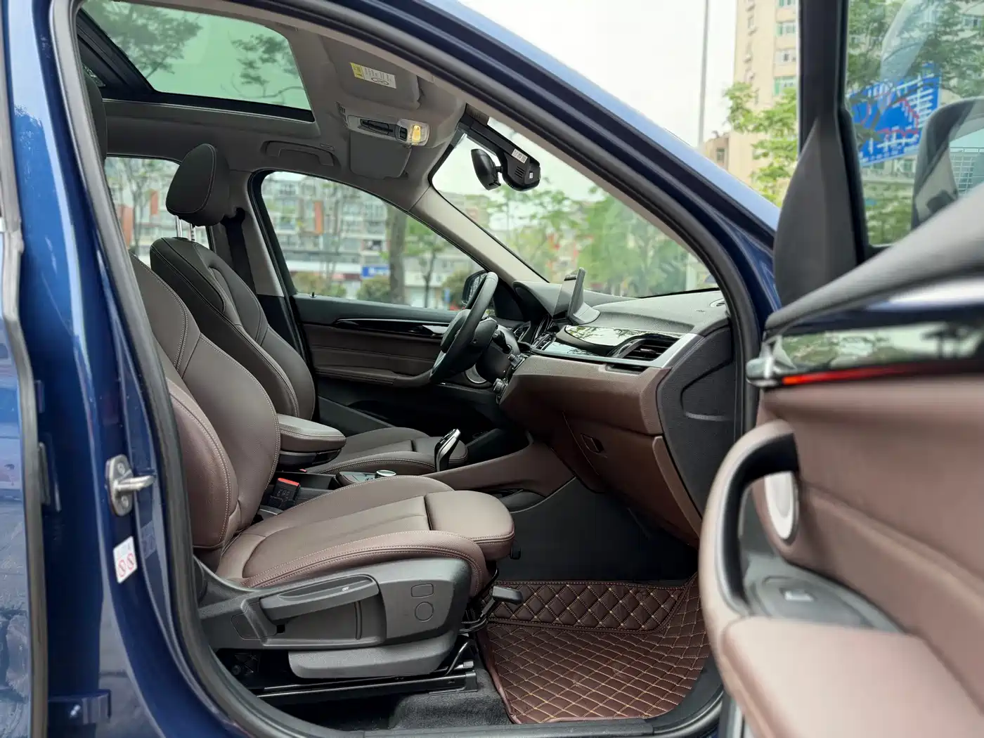 BMW X1 2022 sDrive20Li Fashion фото 8
