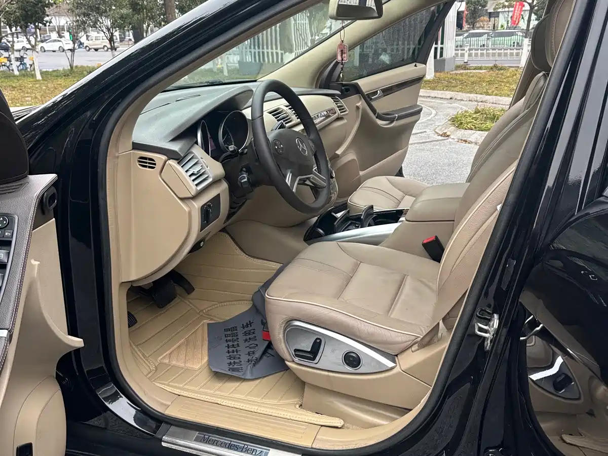 Mercedes-Benz R-Class 2011 R 350 L 4MATIC фото 9