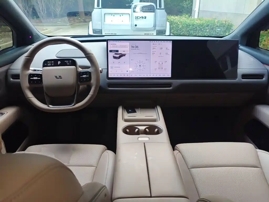 Li Auto i6 2025 2025 2WD Base Model