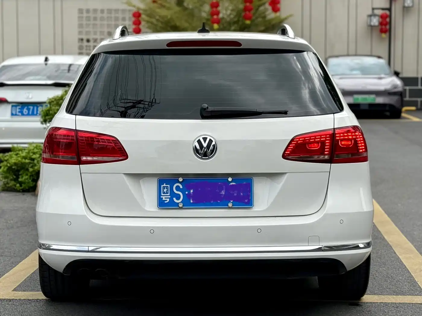Volkswagen Magotan (Import) 2012 Wagon 2.0TSI Luxury фото 29