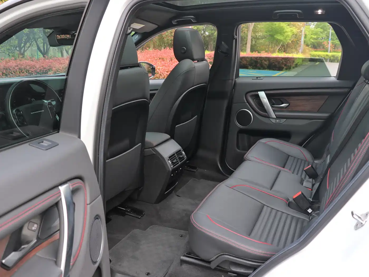 Land Rover Discovery Sport 2020 249PS R-Dynamic Performance Tech 7-seater фото 11