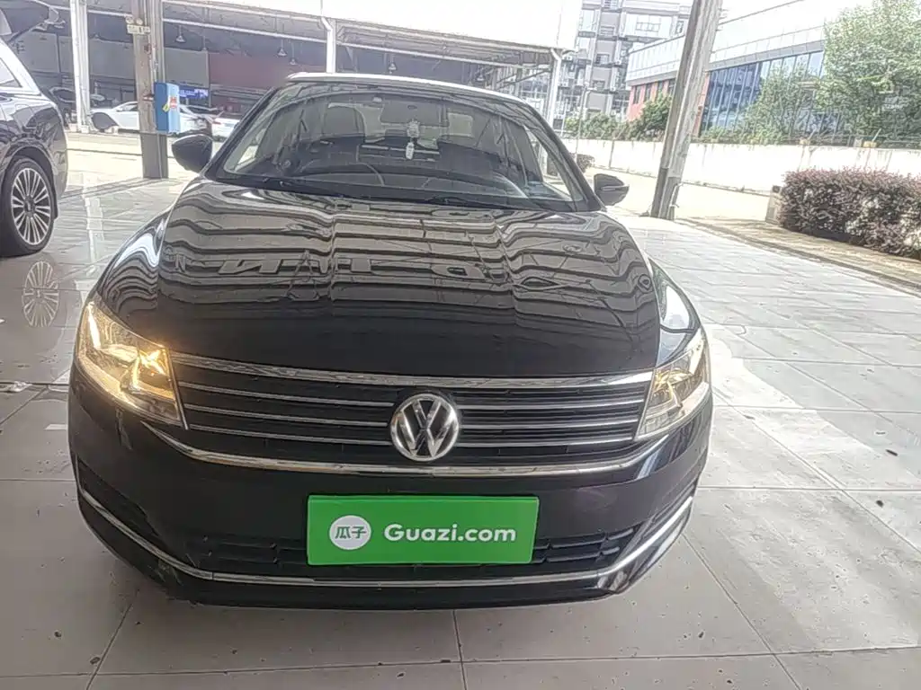 Фото 3 - Volkswagen Lavida