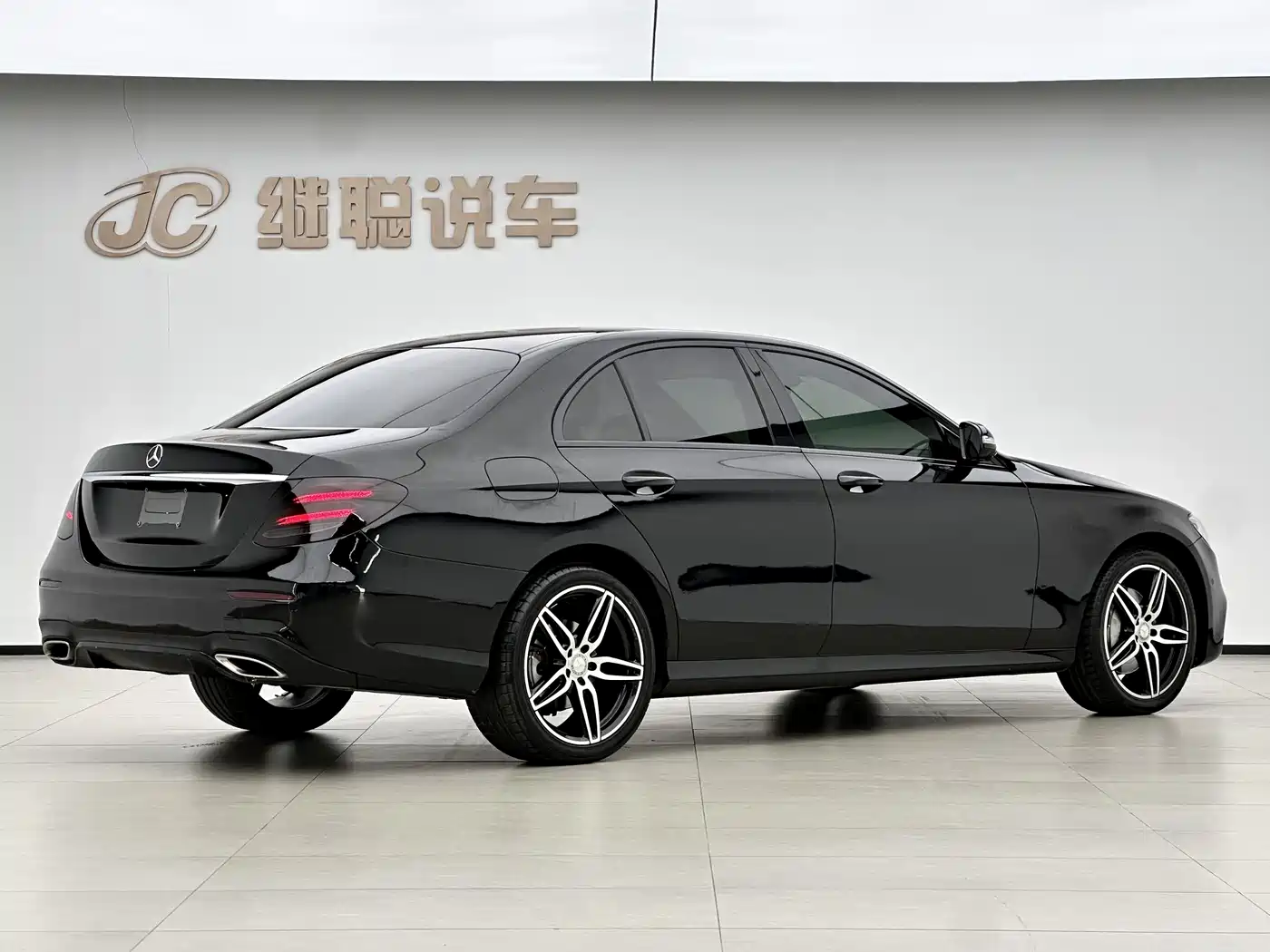 Mercedes-Benz E-Class 2017 E 300 Sport фото 16