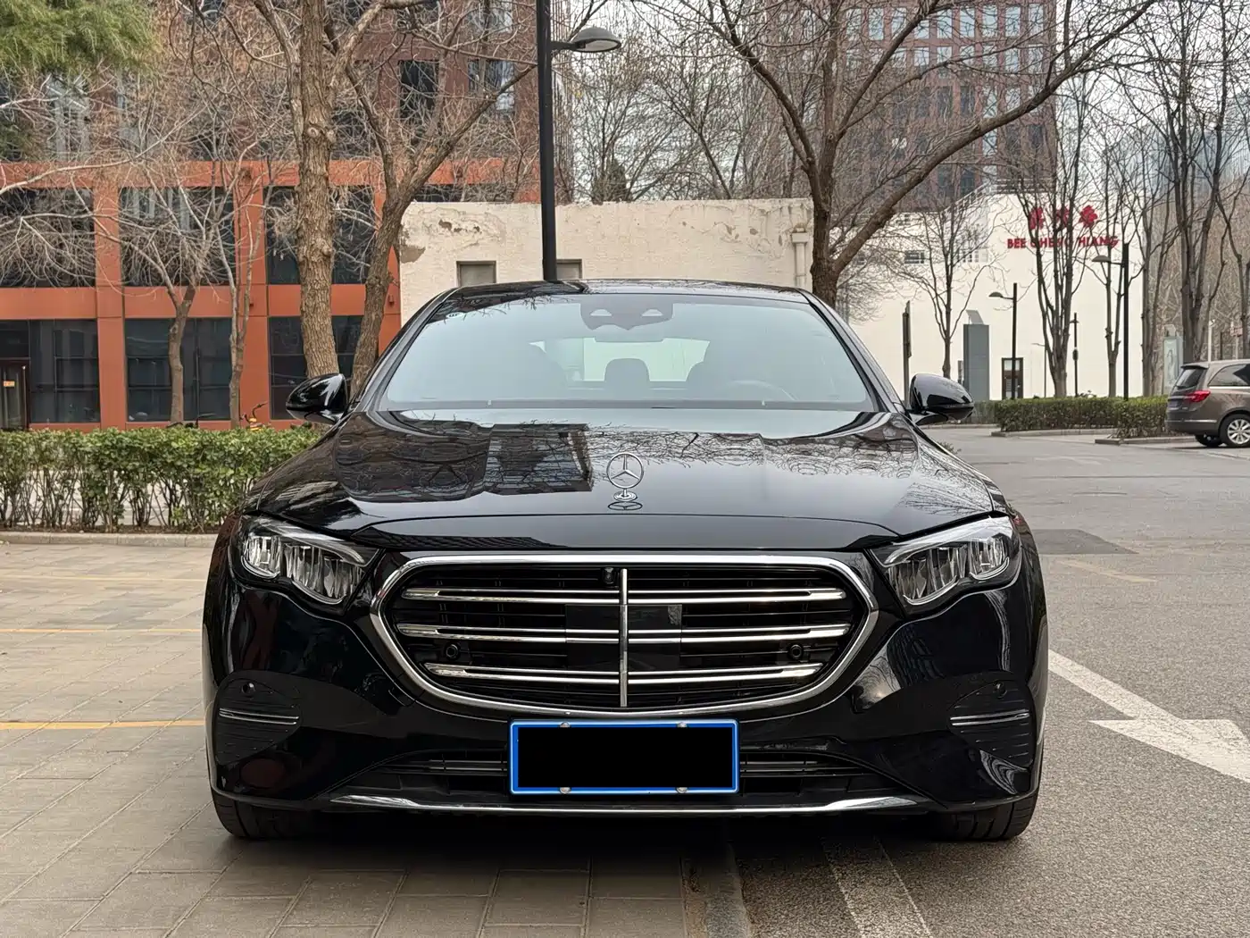 Mercedes-Benz E-Class 2024 Model E 300 L Luxury фото 2