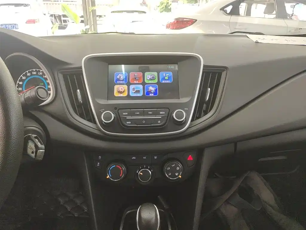 Chevrolet Cavalier 2019 320 Automatic Joy Edition фото 13