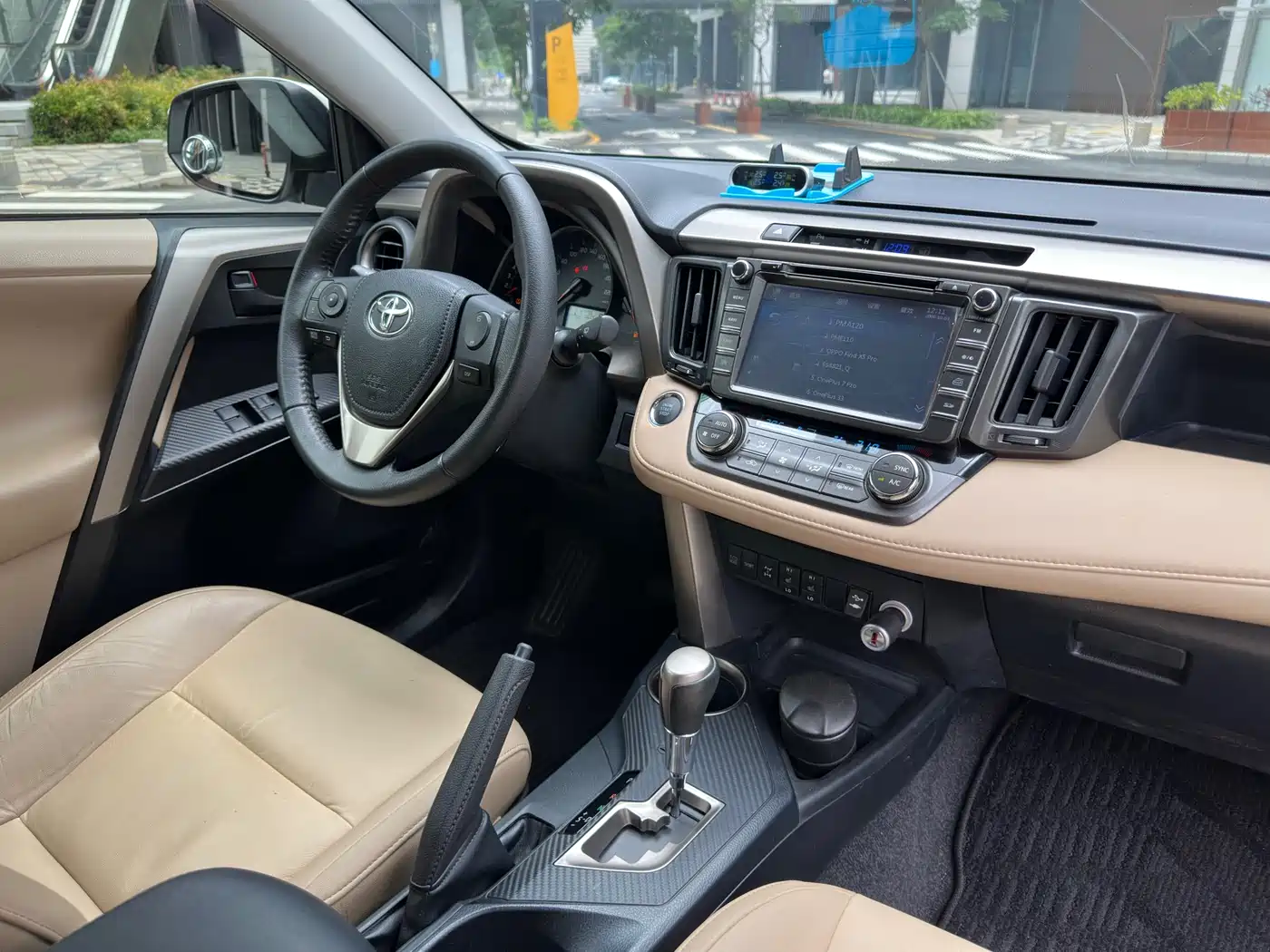 Toyota RAV4 Rongfang 2015 2.5L Automatic 4WD Elite Edition фото 11