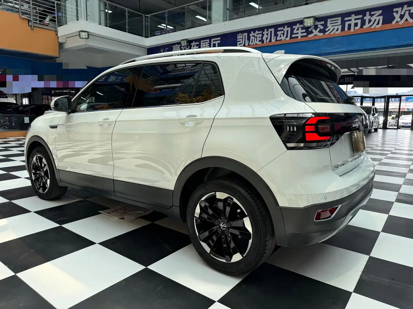Volkswagen Tanying 2021 1.5L Automatic Smart Connect Edition фото 5