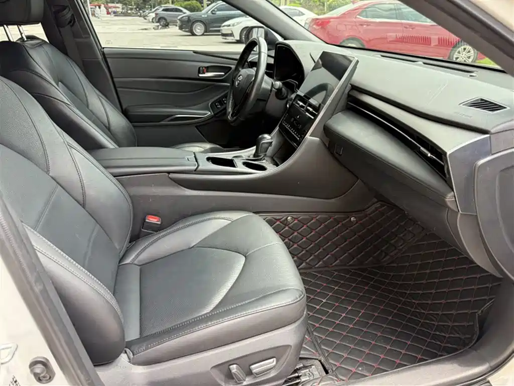 Toyota Avalon 2022 2.0L Luxury Edition фото 14