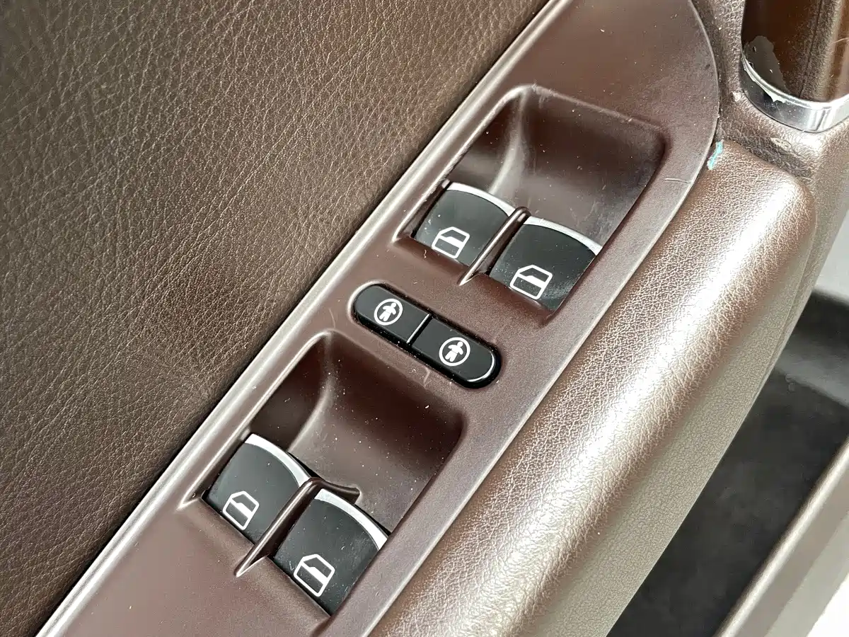 صورة 18 - Volkswagen Touareg