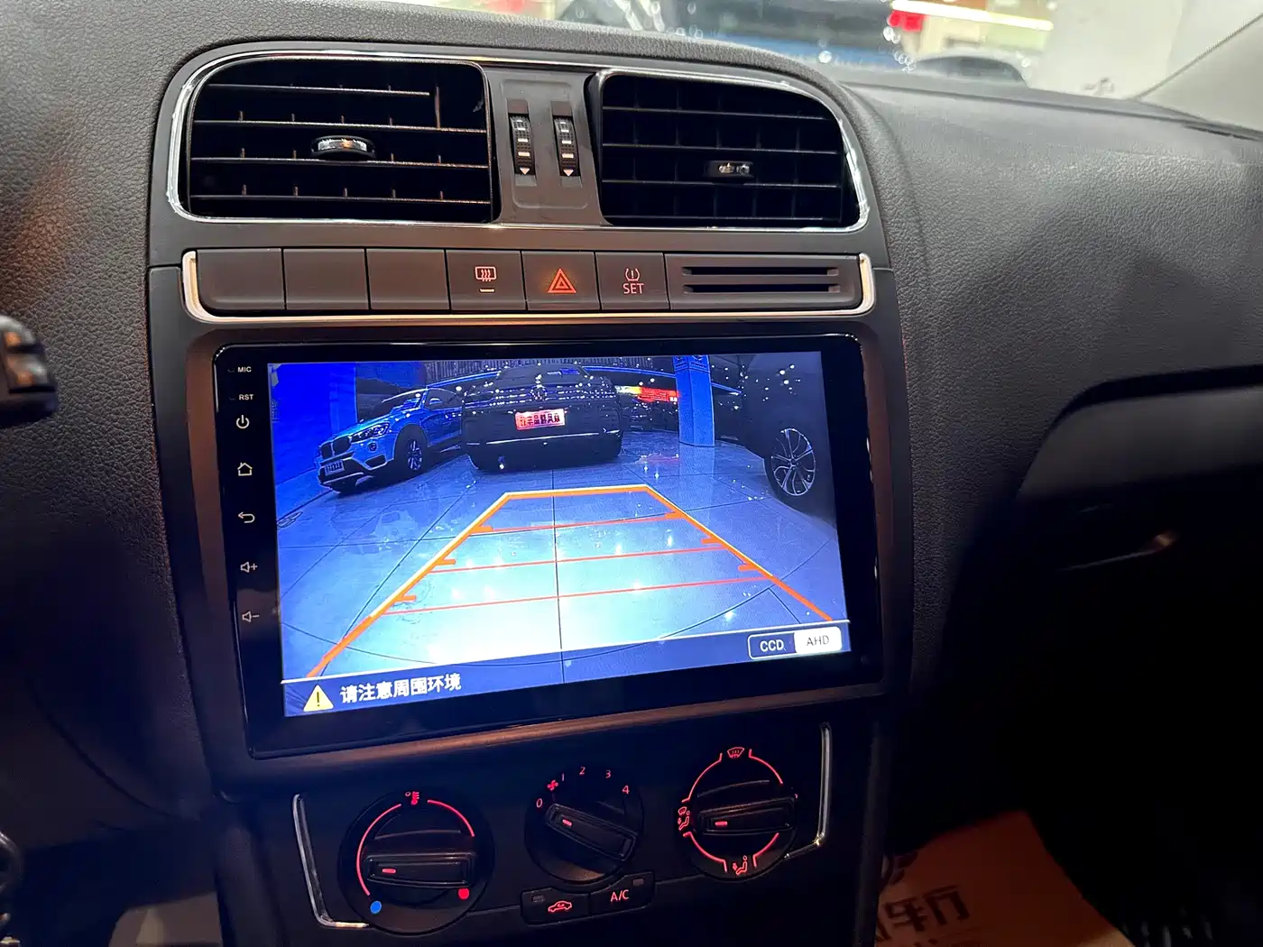 Volkswagen Polo 2014 1.4L Automatic Comfort Edition фото 16