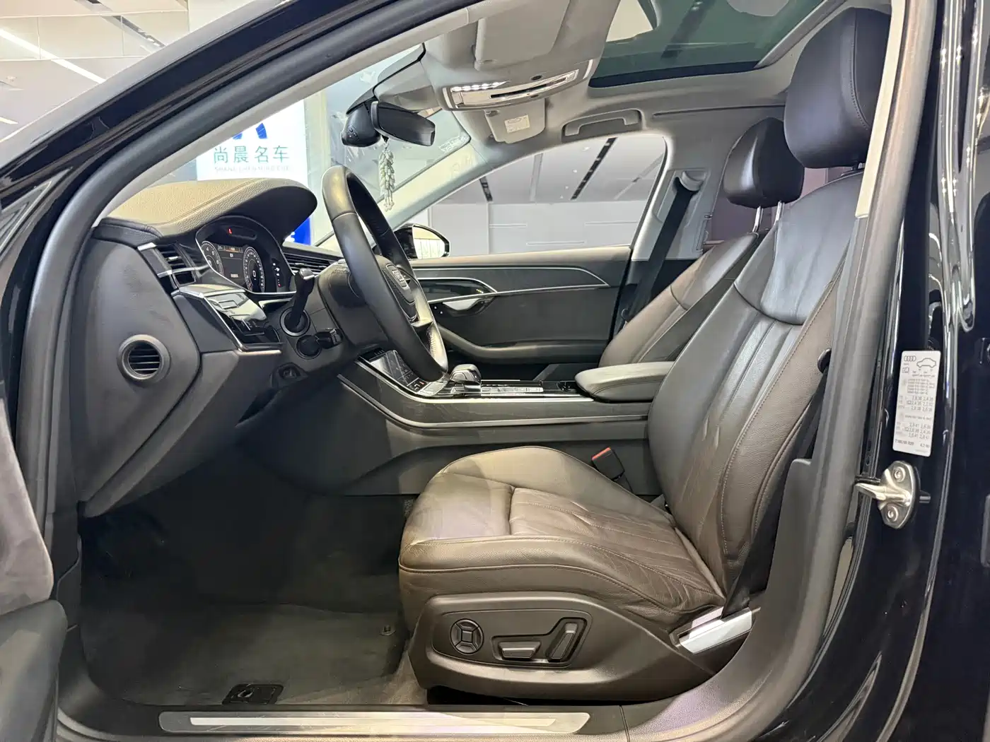 Audi A8 2018 A8L 55 TFSI quattro Launch Elite фото 7