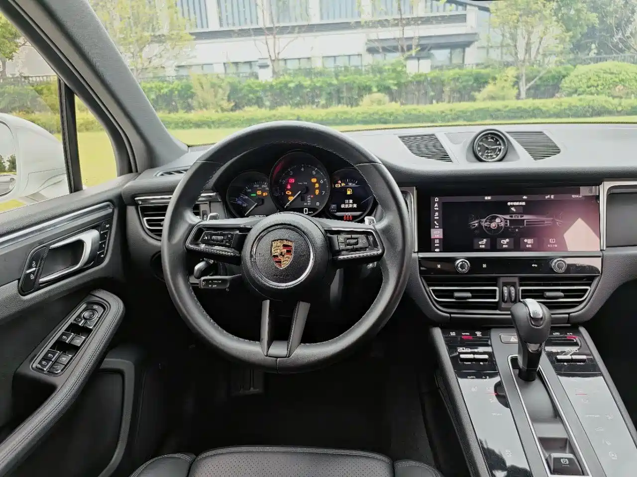 Porsche Macan 2022 Macan 2.0T фото 10
