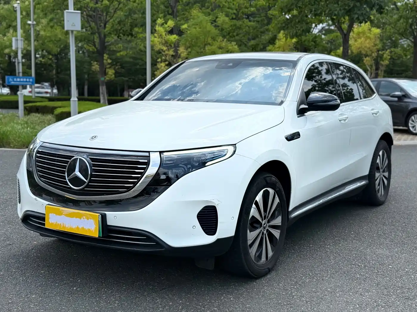 Mercedes-Benz EQC 2021