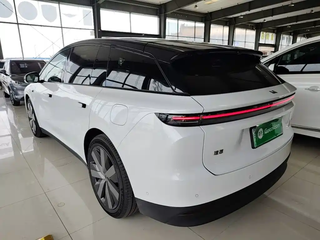 Li Auto i6 2025 2025 2WD Base Model