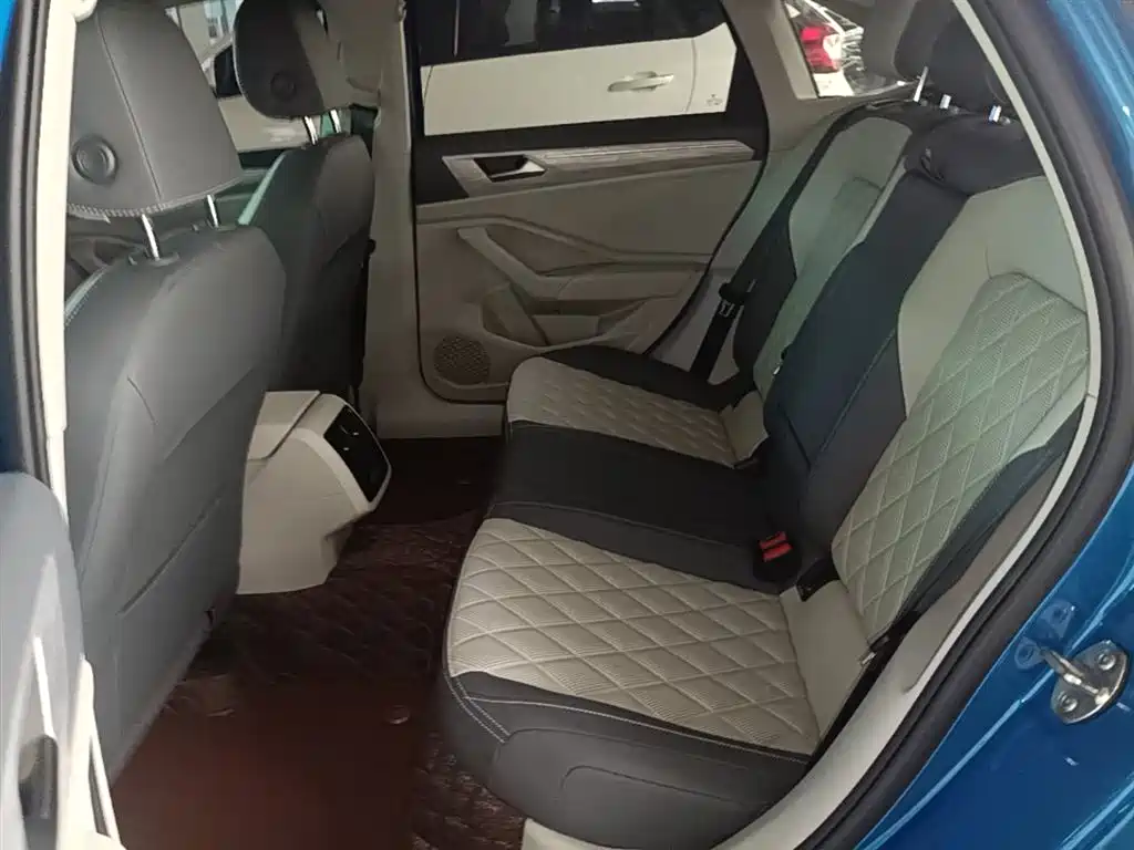 Volkswagen Sagitar 2023 280TSI DSG Surpass Plus Edition фото 17