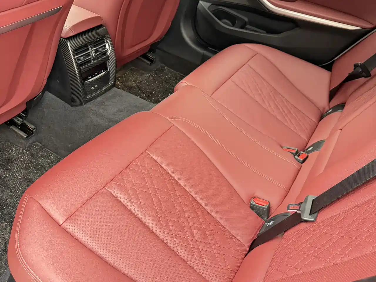 BMW 3 Series 2023 320Li M Sport Package фото 13
