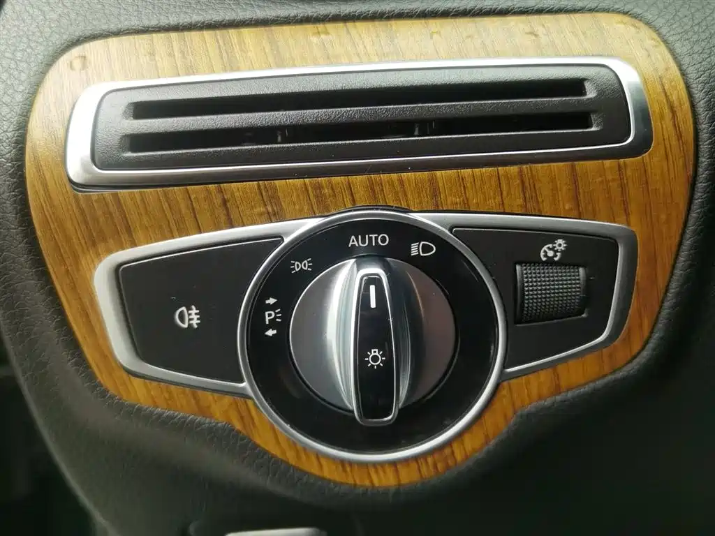 Mercedes-Benz C-Class 2016 C 180 L фото 21
