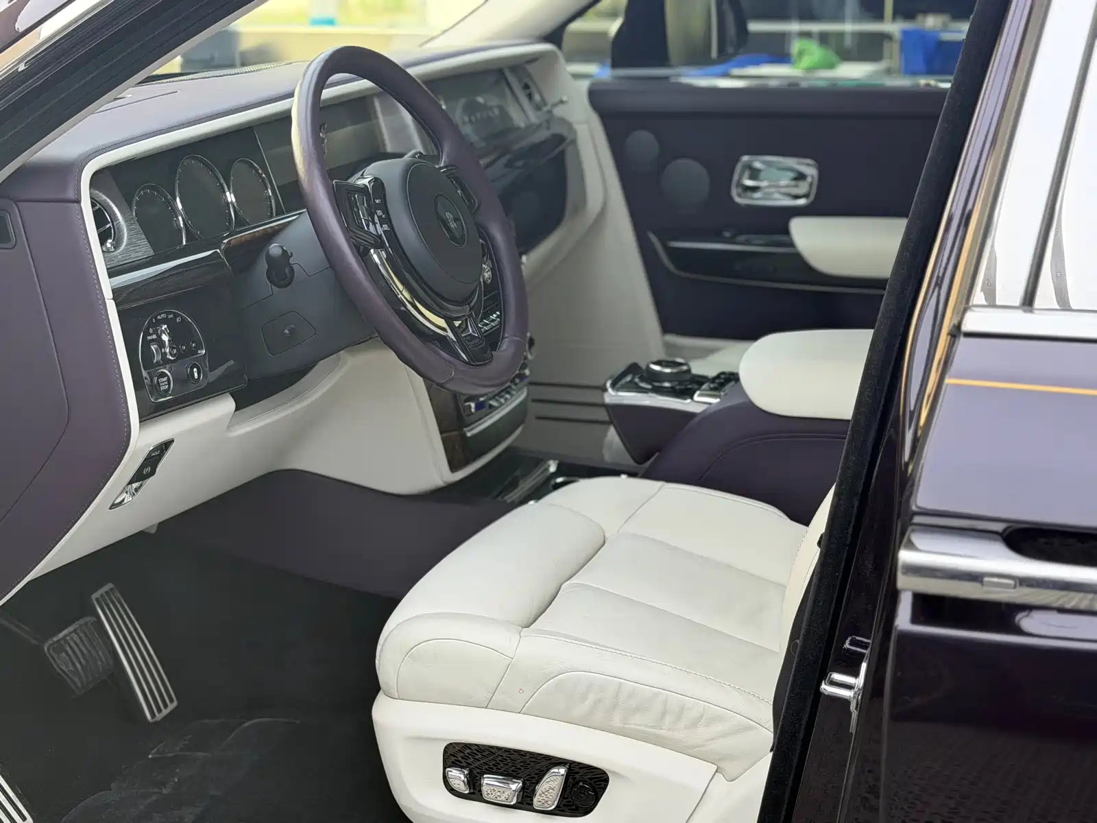 Фото 18 - Rolls-Royce Phantom