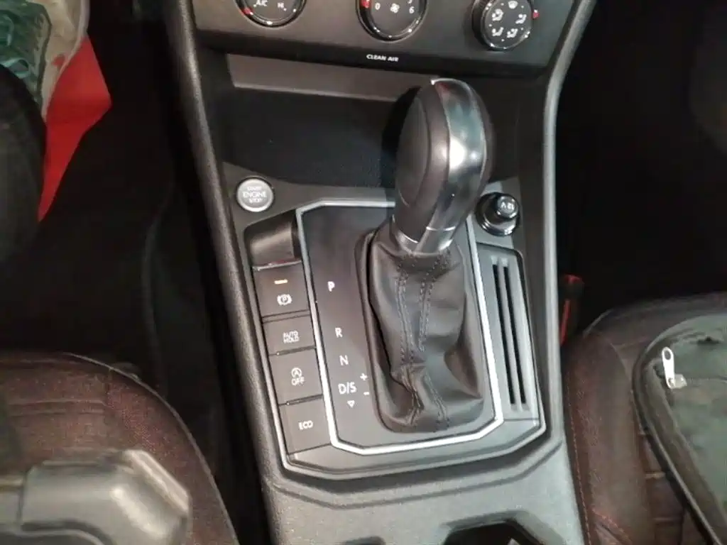 Volkswagen Lavida 2023 300TSI DSG Starlight Full Comfort Edition фото 14