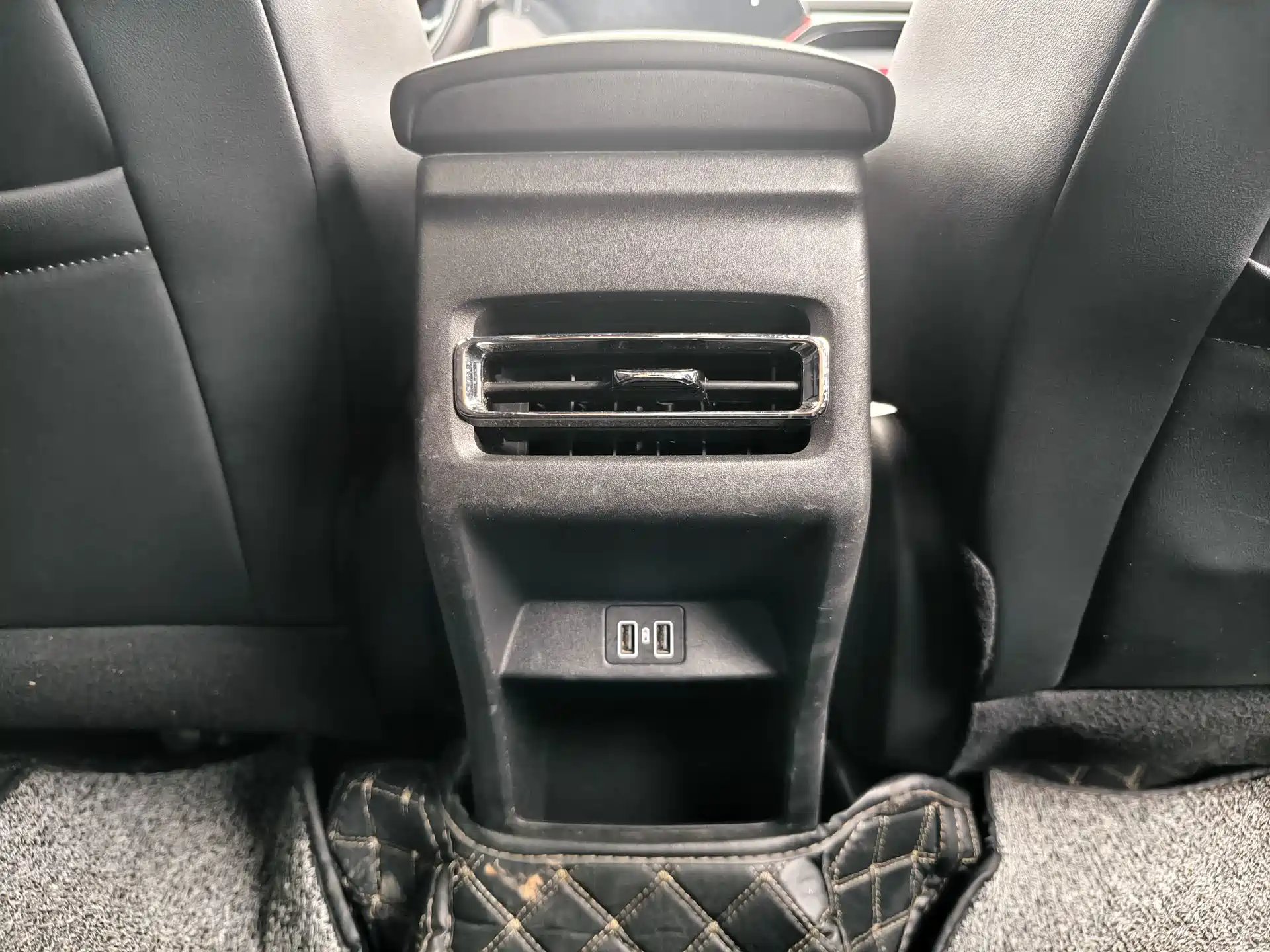 Фото 7 - Changan X5 PLUS